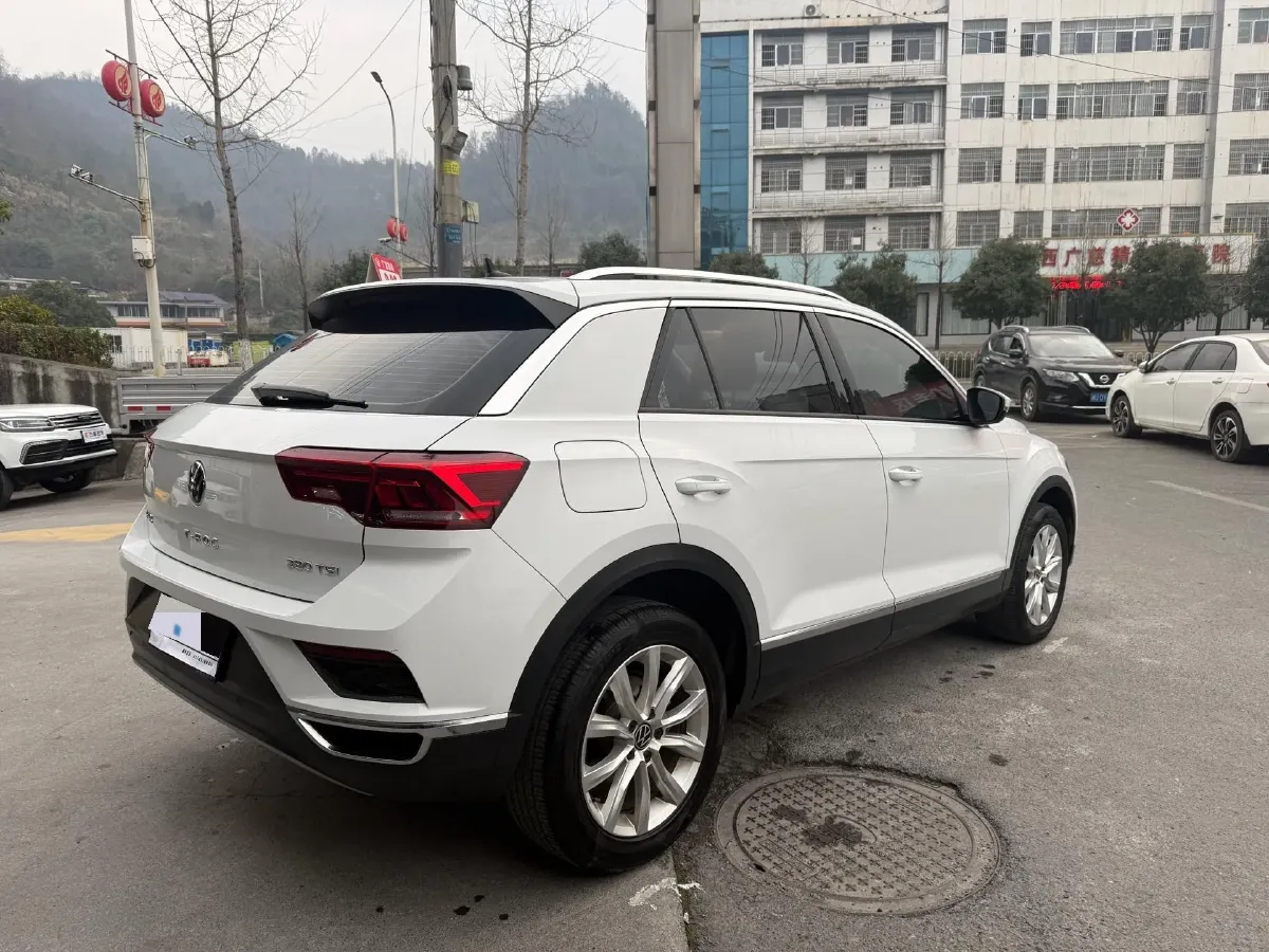 2022 Volkswagen T-Roc 1.4T 150HP L4 7DCT,autocango,china used car exporter,china ev exporter,chinese used car exporter,chinese used ev exporter