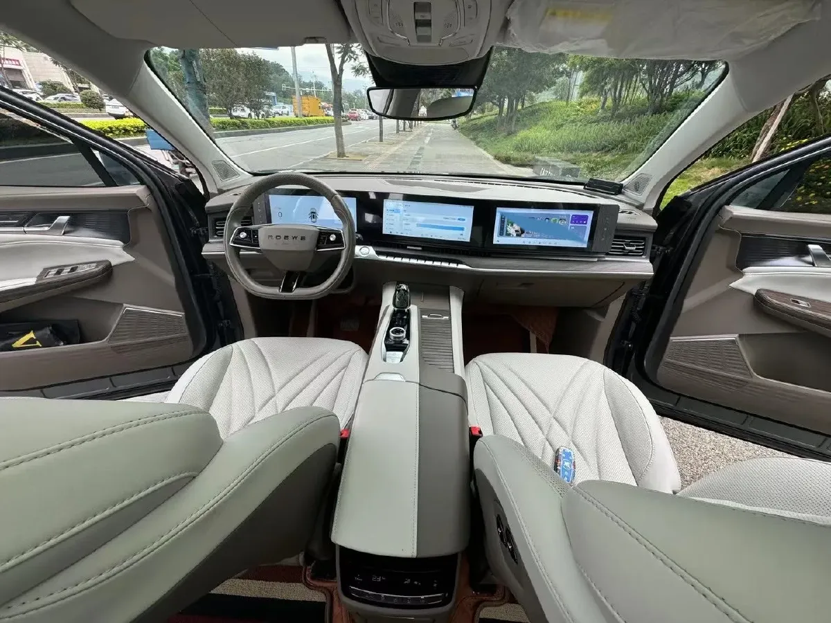 2023 Roewe RX9 2.0T 242HP L4 9AT,autocango,china used car exporter,china ev exporter,chinese used car exporter,chinese used ev exporter