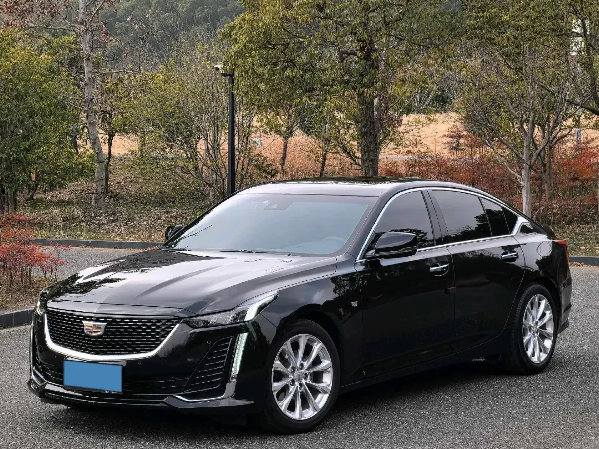 2023 Cadillac CT5 2.0T 237HP L4 10AT