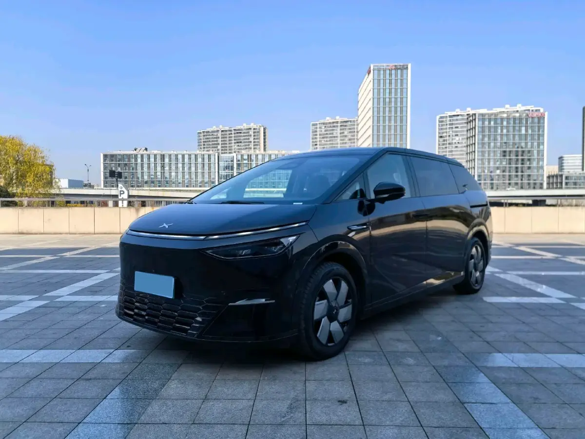 2024 Xpeng X9 BEV 101.5KWH