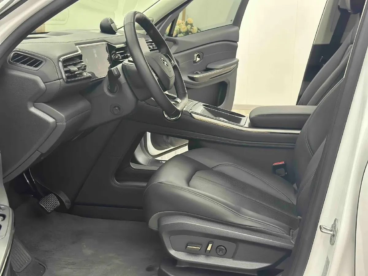 2020 NIO ES6 BEV 100KWH,autocango,china used car exporter,china ev exporter,chinese used car exporter,chinese used ev exporter