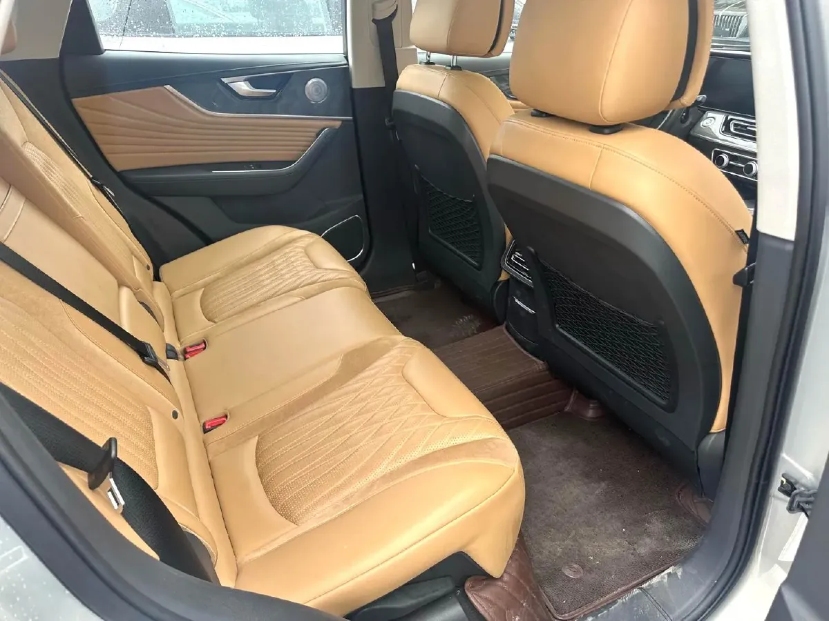 2023 HongQi HS5 2.0T 252HP L4 8AT,autocango,china used car exporter,china ev exporter,chinese used car exporter,chinese used ev exporter