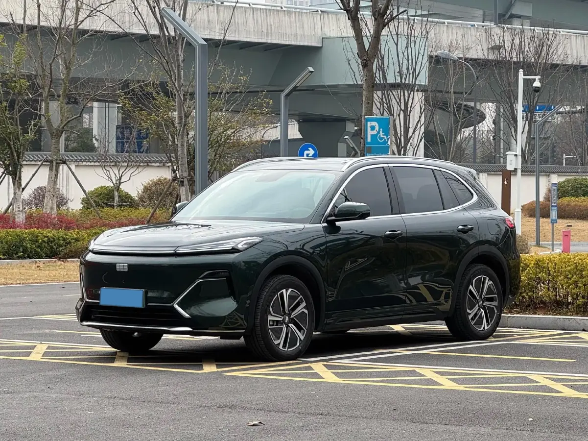 2025 LanDian E5 PLUS 1.5L 95HP L4 E-CVT PHEV 25KWH