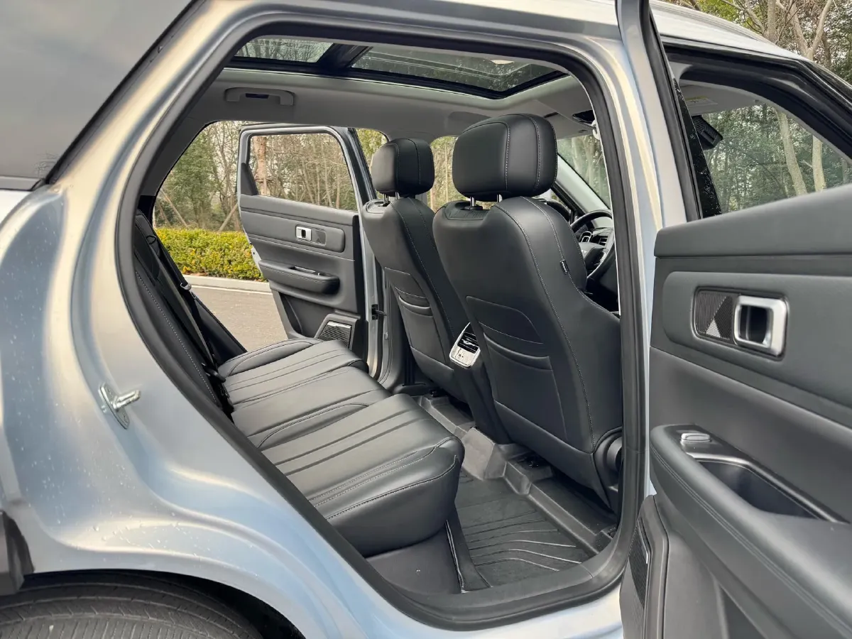 2024 Chery Exploration 06 C-DM 1.5T 156HP L4 DHT PHEV 18.3KWH,autocango,china used car exporter,china ev exporter,chinese used car exporter,chinese used ev exporter