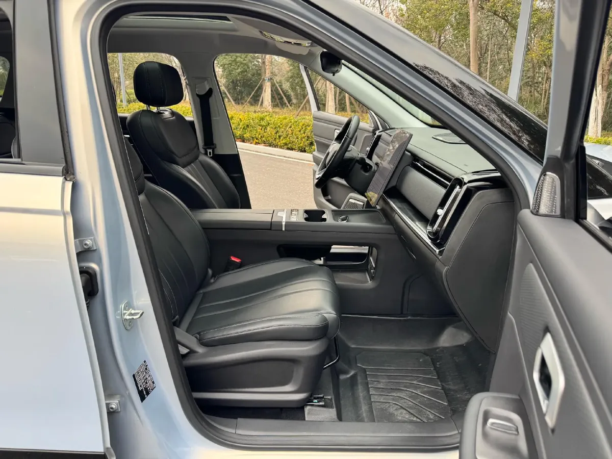 2024 Chery Exploration 06 C-DM 1.5T 156HP L4 DHT PHEV 18.3KWH,autocango,china used car exporter,china ev exporter,chinese used car exporter,chinese used ev exporter