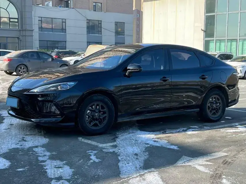 2025 BYD Seal05 DM-i 1.5L 101HP L4 E-CVT PHEV 7.68KWH