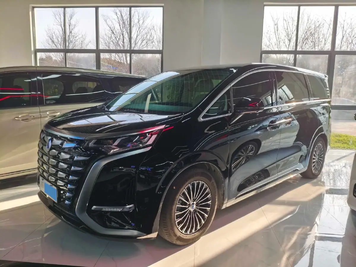 2024 Denza D9 1.5T 139HP L4 E-CVT PHEV 40KWH