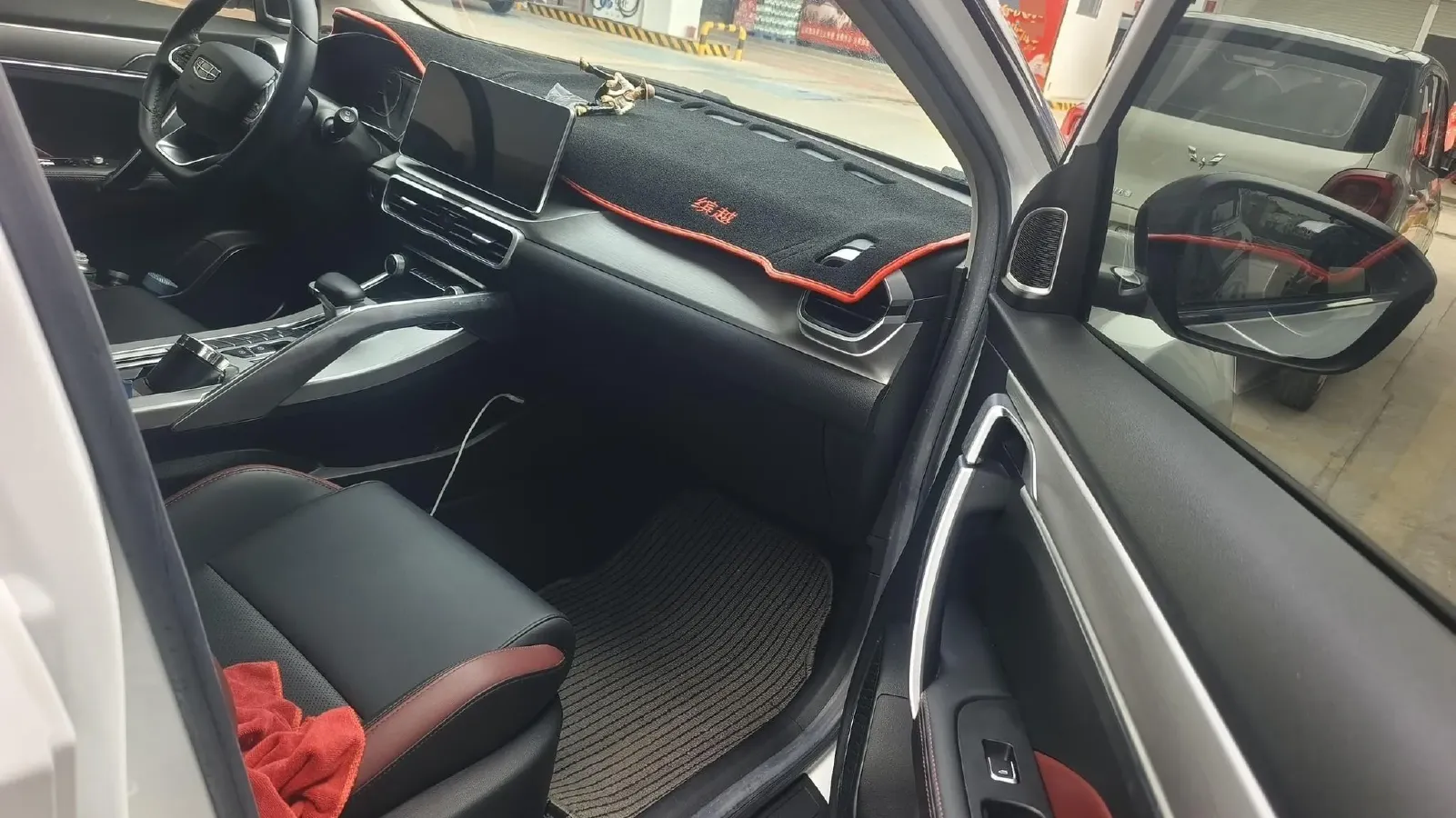 2021 Geely Coolray 1.4T 141HP L4 6DCT,autocango,china used car exporter,china ev exporter,chinese used car exporter,chinese used ev exporter