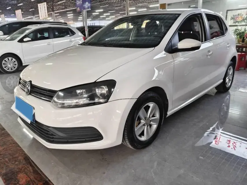 2016 Volkswagen Polo 1.4L 90HP L4 6AT