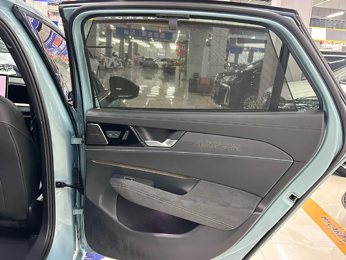 2025 Volkswagen Passat 2.0T 220HP L4 7DCT,autocango,china used car exporter,china ev exporter,chinese used car exporter,chinese used ev exporter