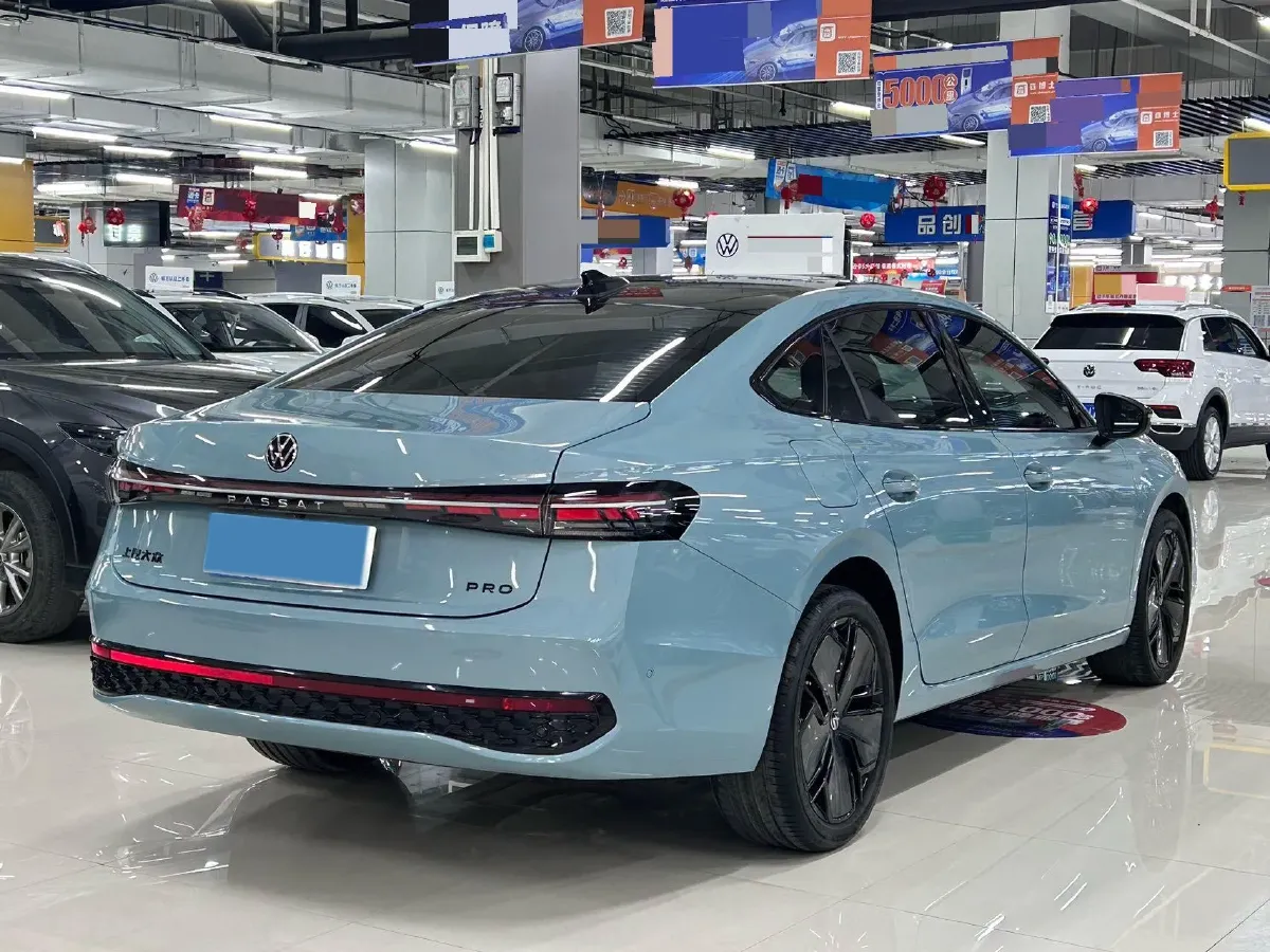 2025 Volkswagen Passat 2.0T 220HP L4 7DCT,autocango,china used car exporter,china ev exporter,chinese used car exporter,chinese used ev exporter