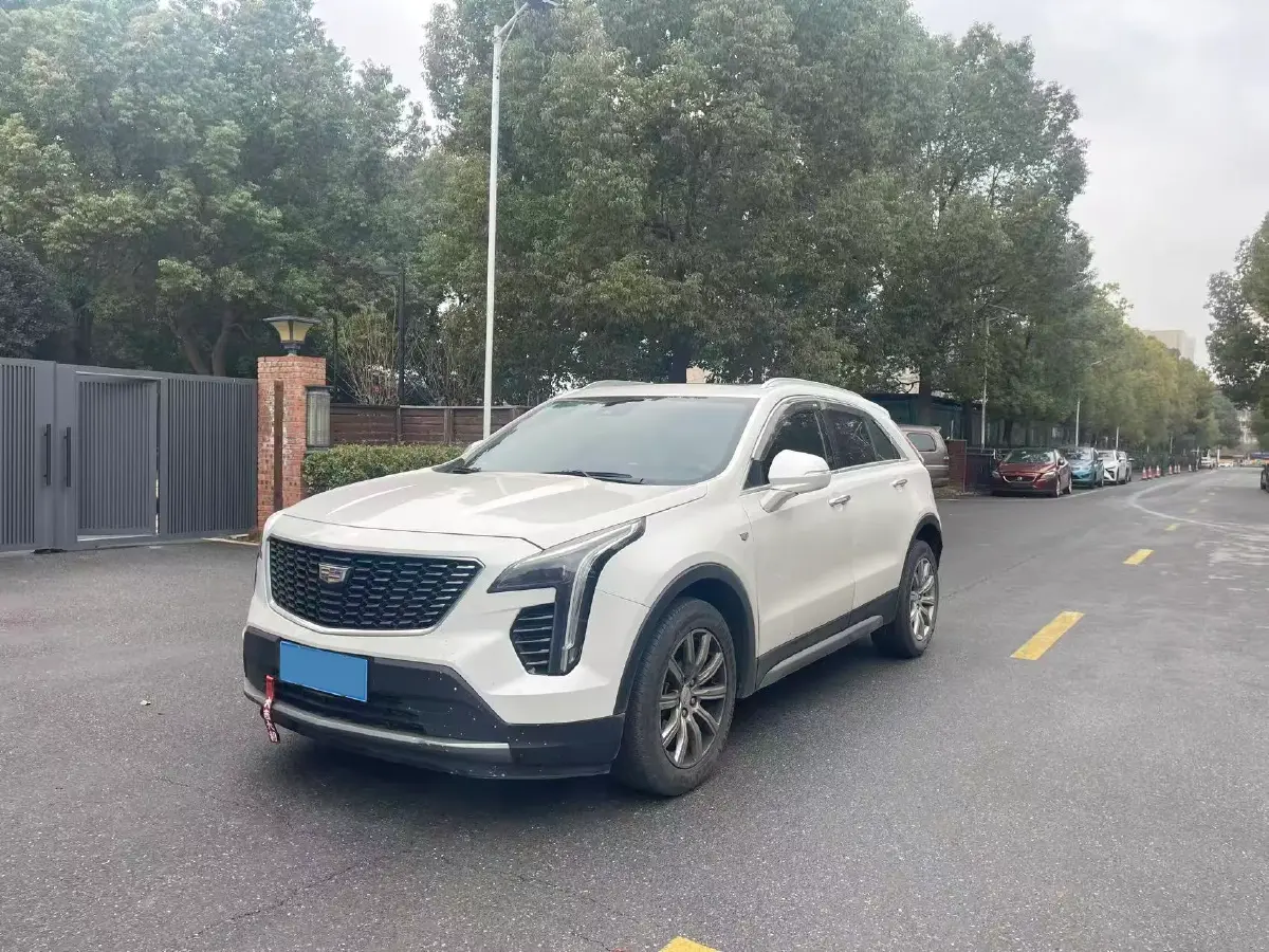 2020 Cadillac XT4 2.0T 241HP L4 9AT