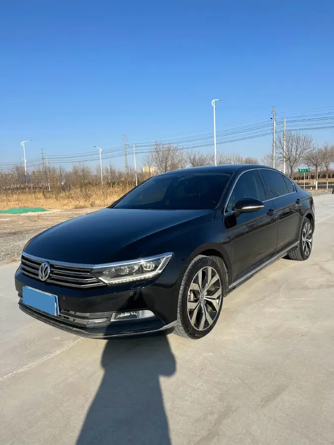 2018 Volkswagen Magotan 2.0T 220HP L4 7DCT