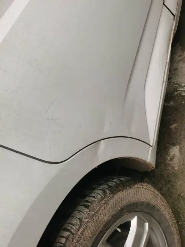 2020 BaoJun RC-5 1.5L 99HP L4 6MT,autocango,china used car exporter,china ev exporter,chinese used car exporter,chinese used ev exporter