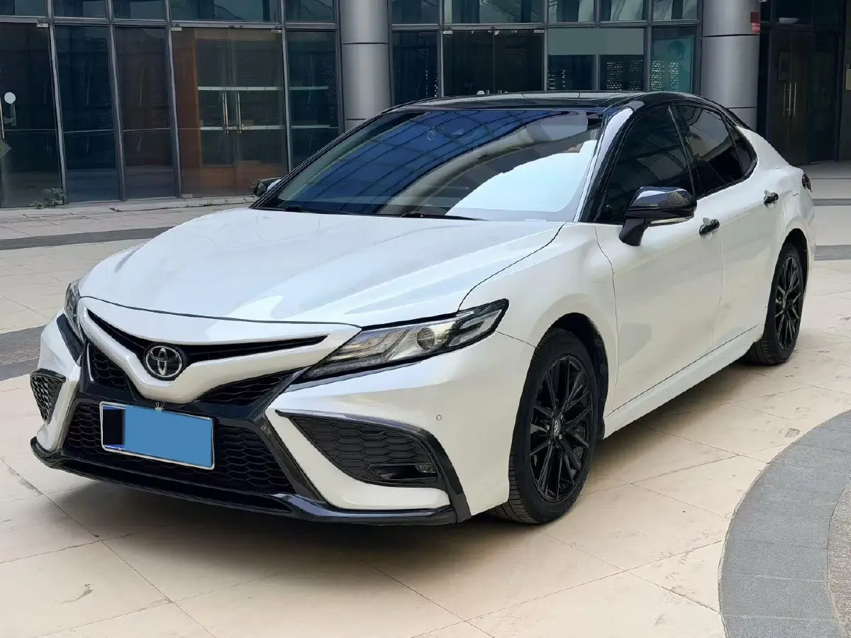 2021 Toyota Camry 2.5L 209HP L4 8AT