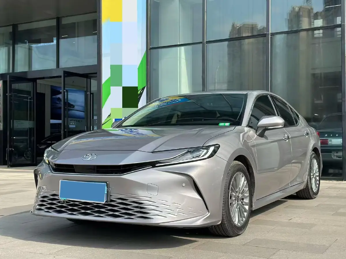 2024 Toyota Camry 2.0L 173HP L4 CVT