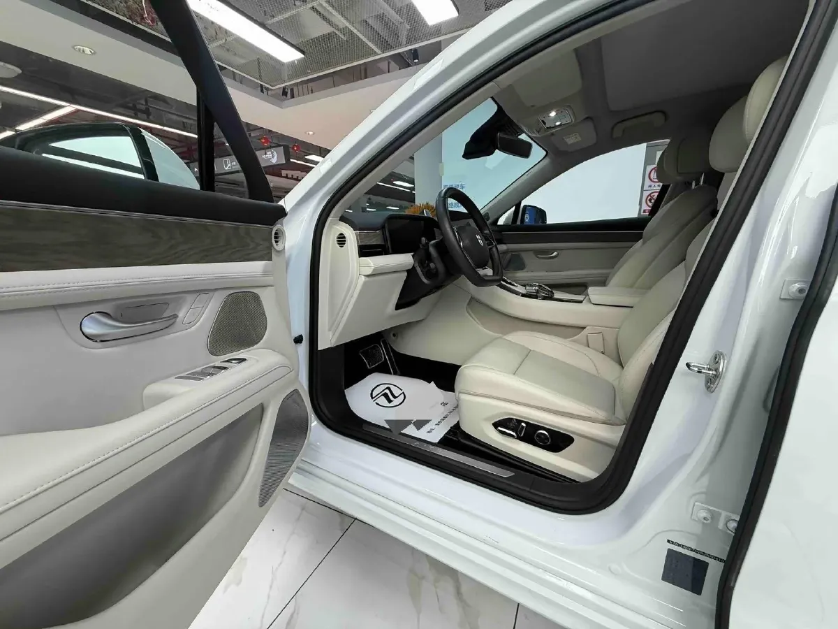 2022 JMC YuHu 7 2.0T 141HP L4 8AT,autocango,china used car exporter,china ev exporter,chinese used car exporter,chinese used ev exporter