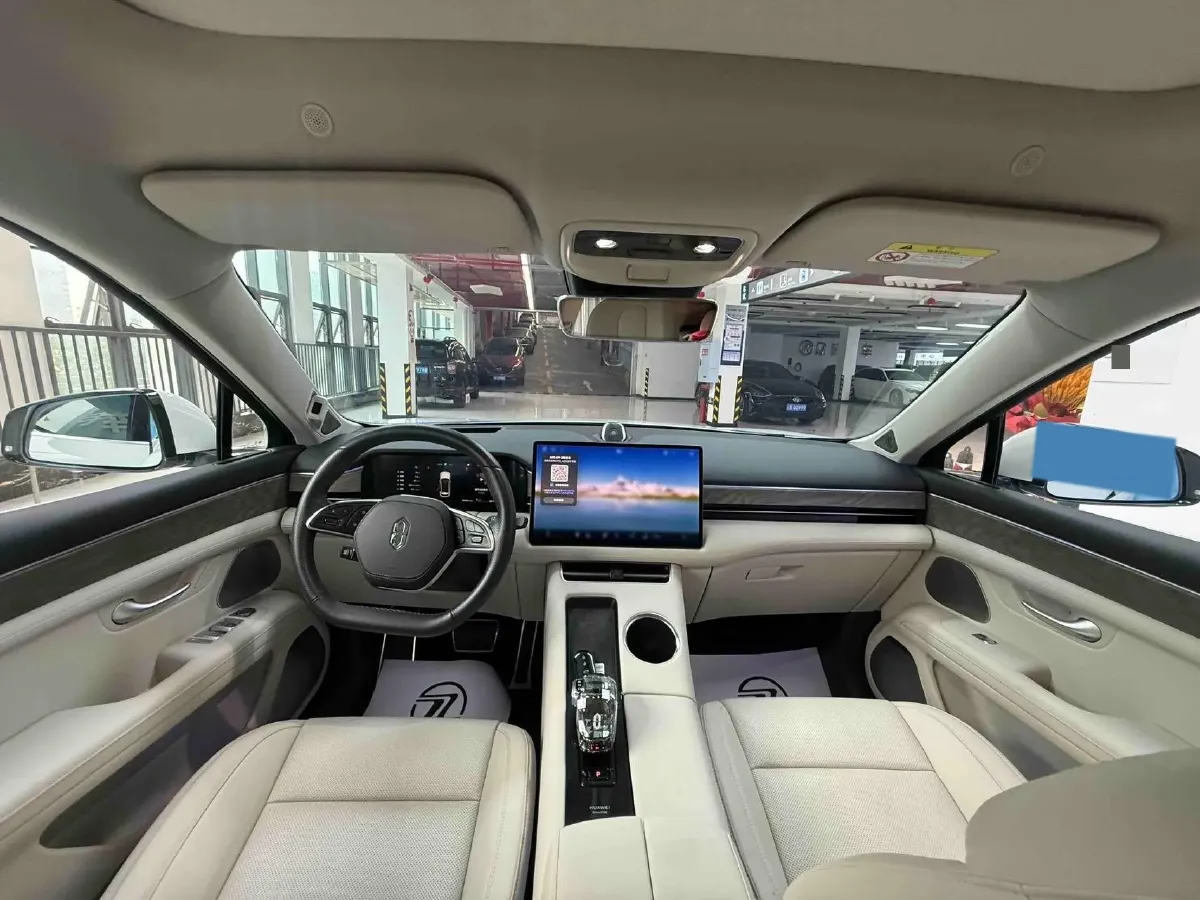 2022 JMC YuHu 7 2.0T 141HP L4 8AT,autocango,china used car exporter,china ev exporter,chinese used car exporter,chinese used ev exporter