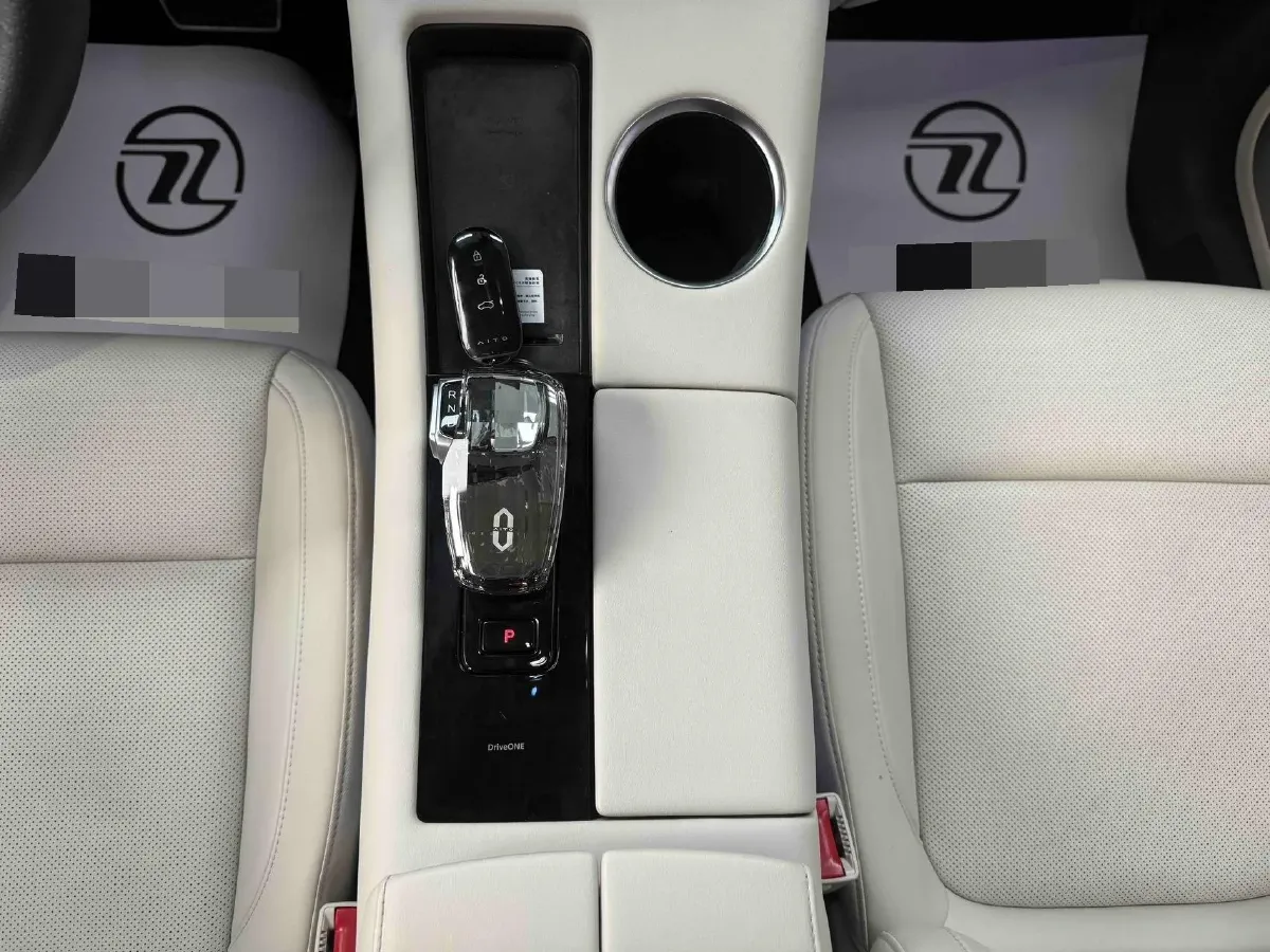 2022 JMC YuHu 7 2.0T 141HP L4 8AT,autocango,china used car exporter,china ev exporter,chinese used car exporter,chinese used ev exporter