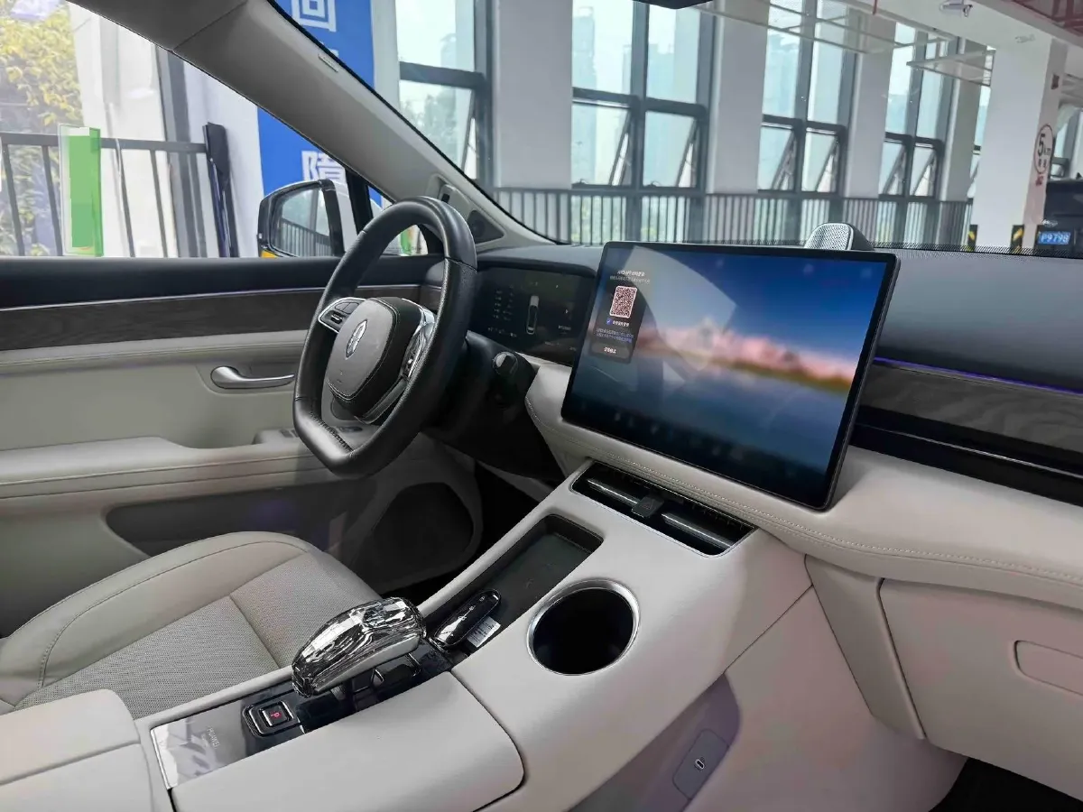 2022 JMC YuHu 7 2.0T 141HP L4 8AT,autocango,china used car exporter,china ev exporter,chinese used car exporter,chinese used ev exporter