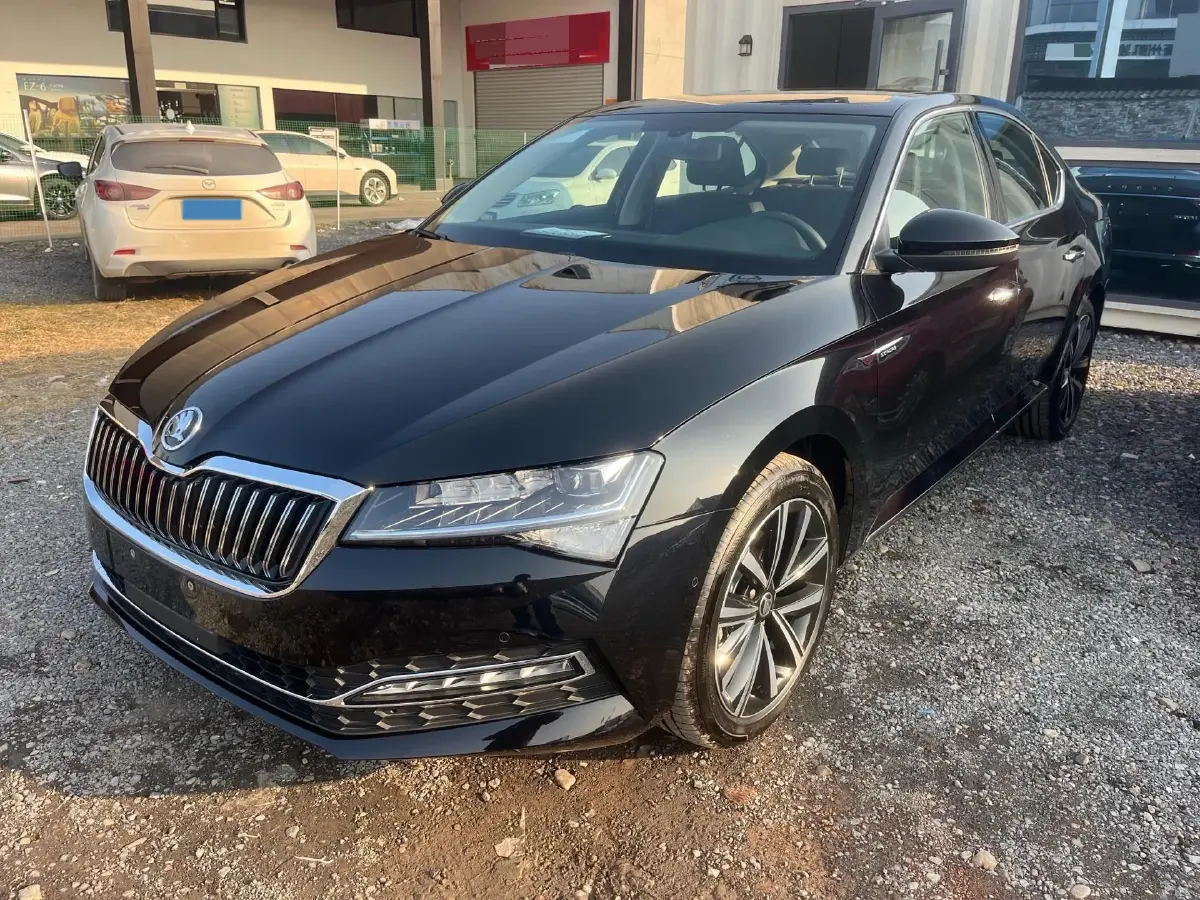 2025 Skoda Superb 1.4T 150HP L4 7DCT