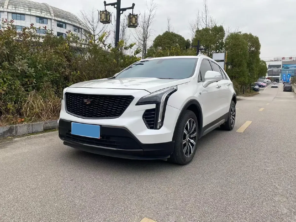2020 Cadillac XT4 2.0T 241HP L4 9AT