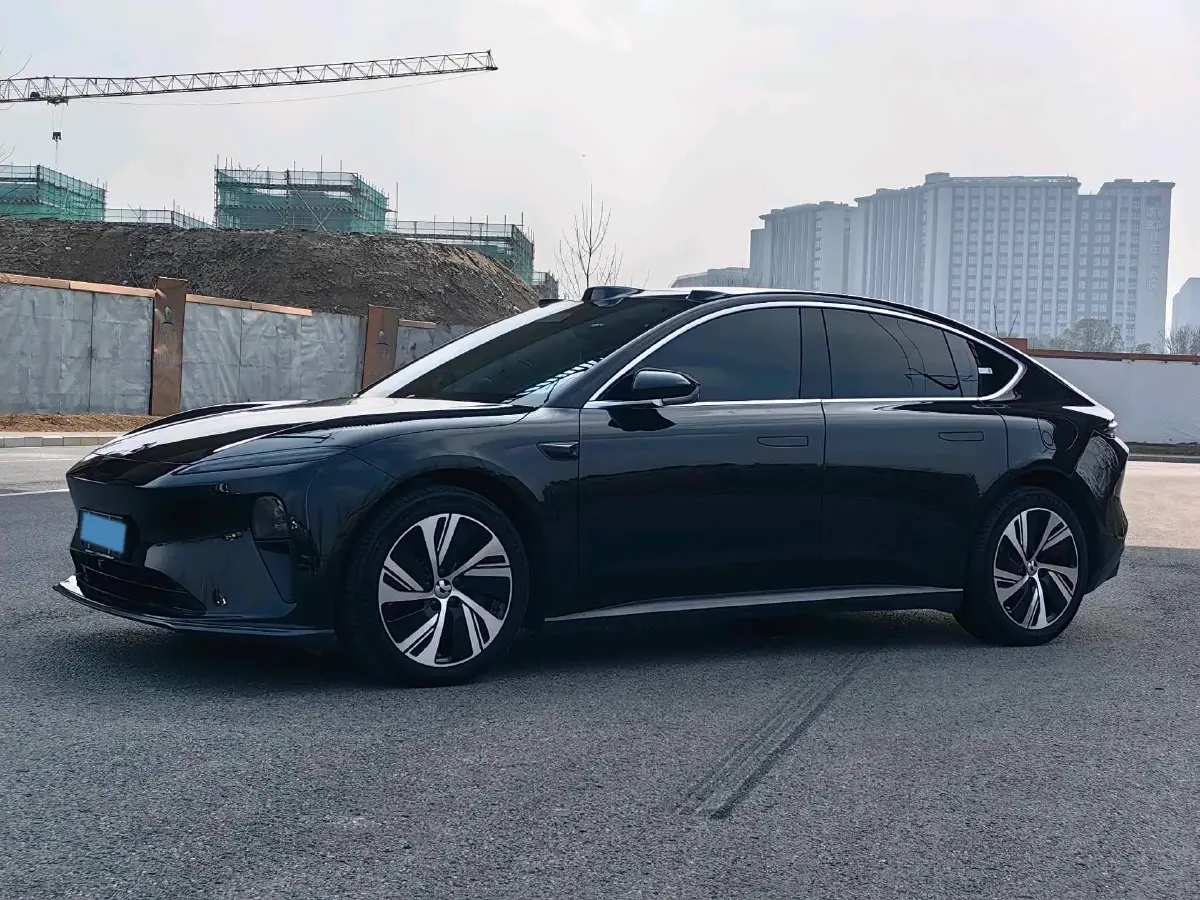 2024 NIO ET5 BEV 75KWH