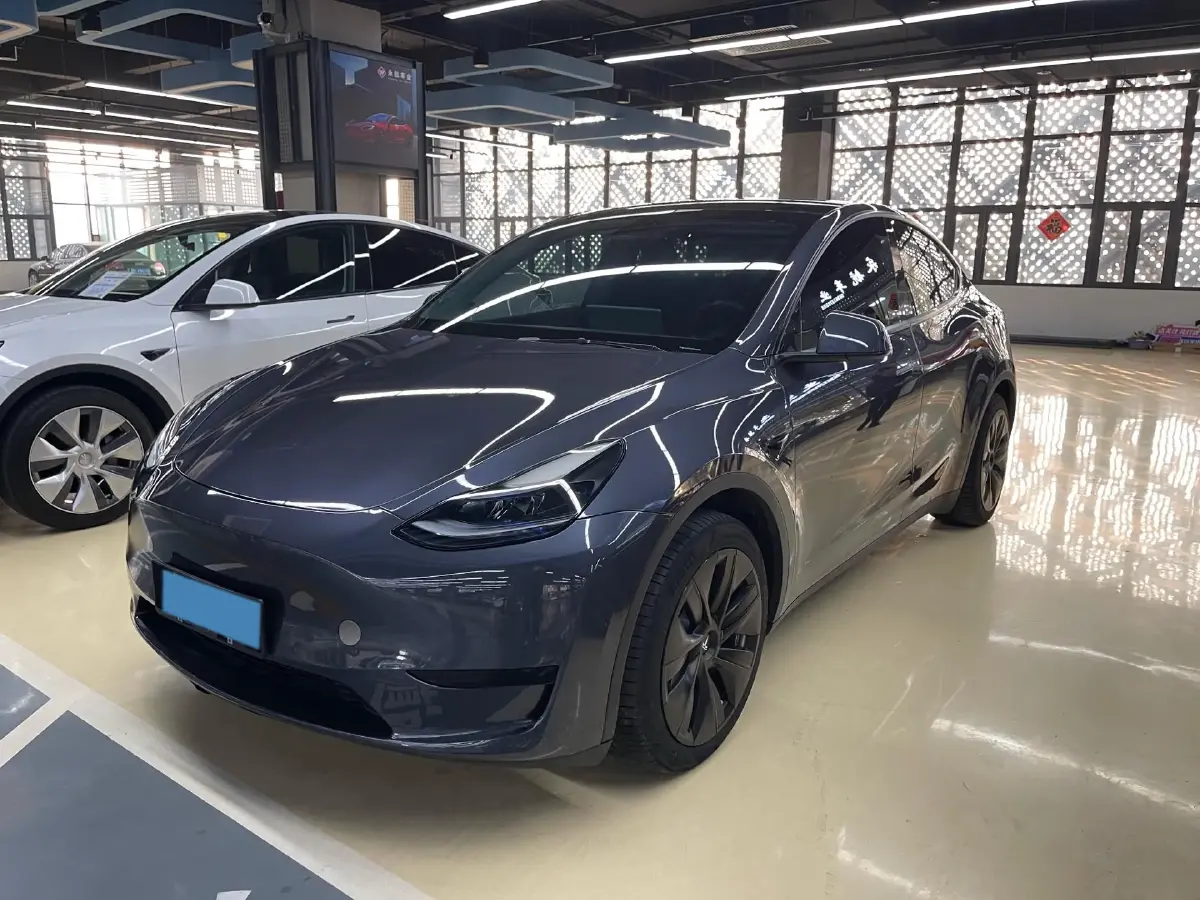 2022 Tesla Model Y BEV 60KWH