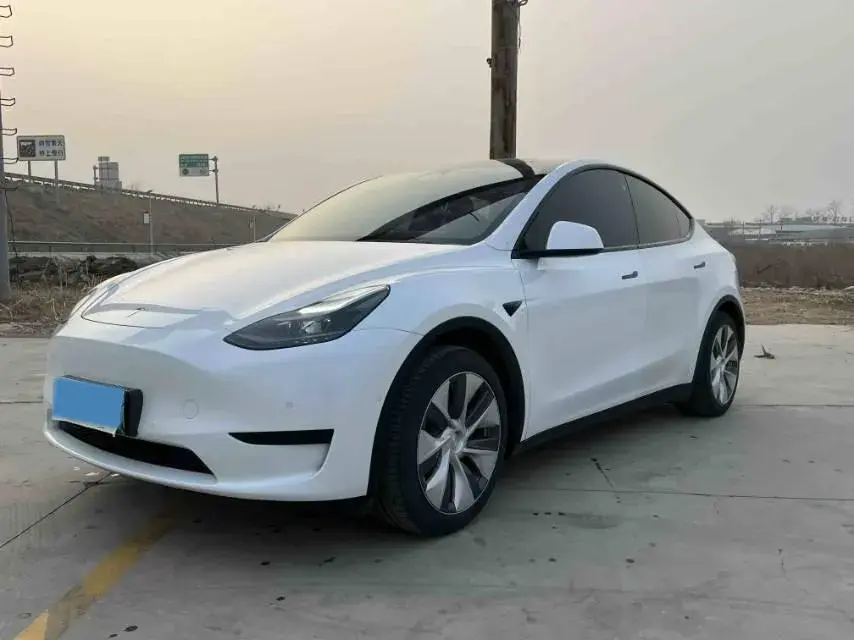 2022 Tesla Model Y BEV 60KWH
