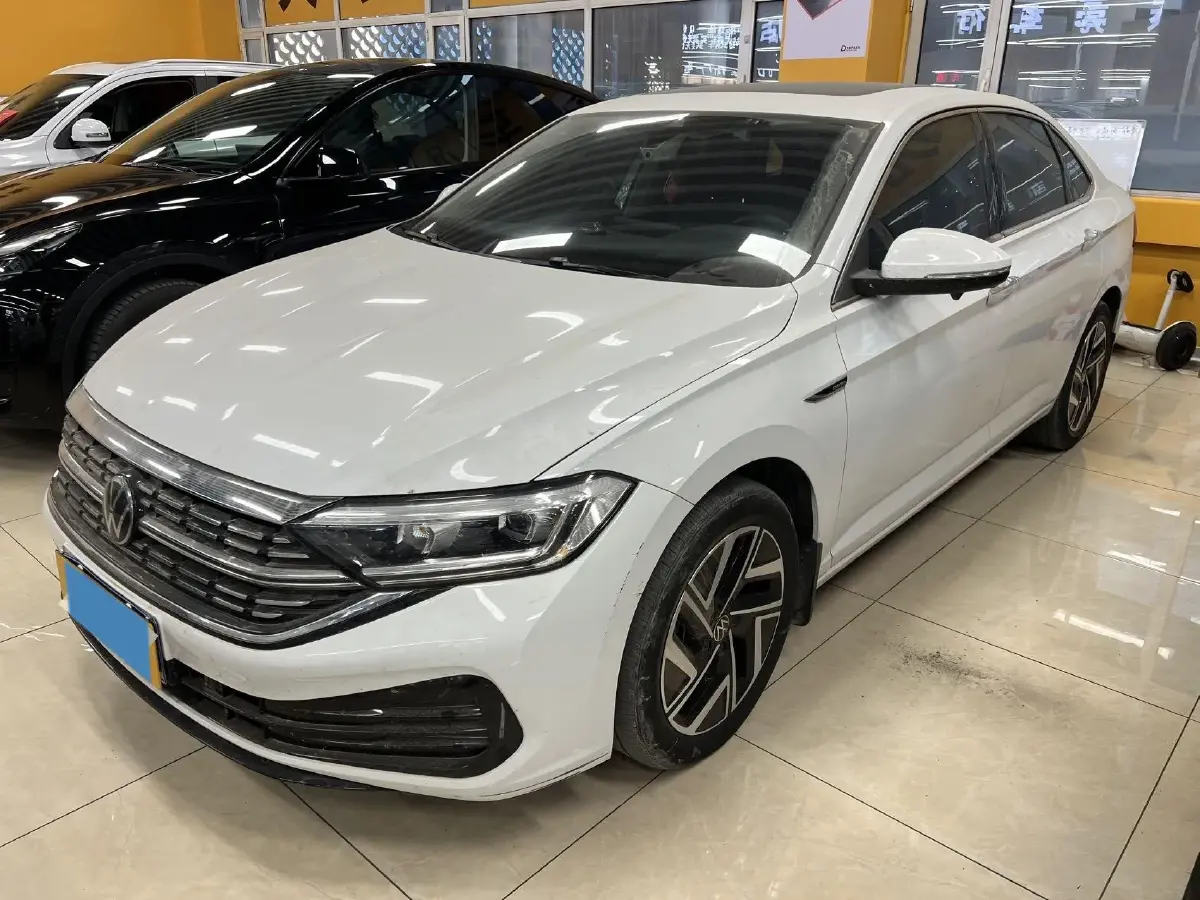 2022 Volkswagen Sagitar 1.4T 150HP L4 7DCT