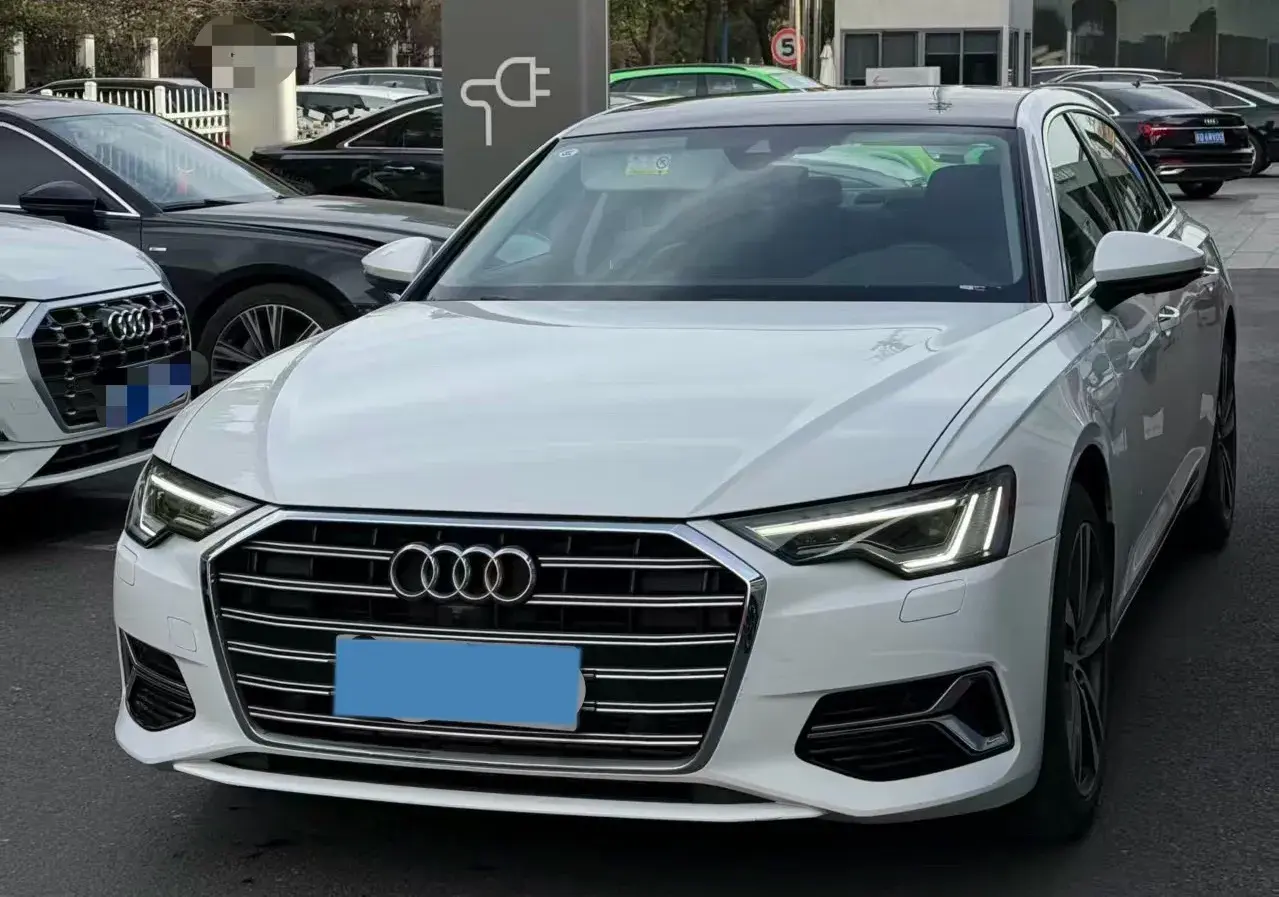 2024 Audi A6L 2.0T 245HP L4 7DCT