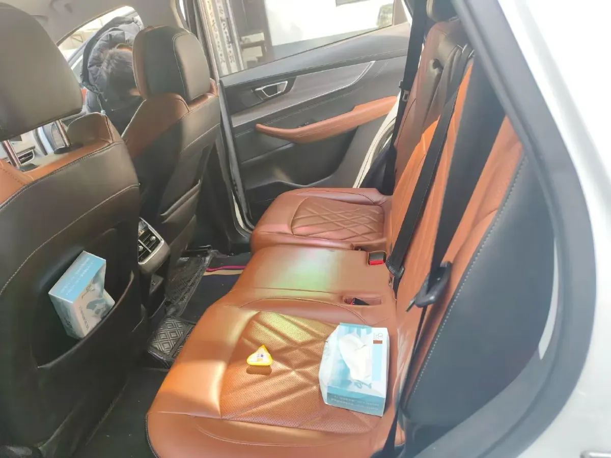 2021 Chery Tiggo 8 Plus 1.6T 197HP L4 7DCT,autocango,china used car exporter,china ev exporter,chinese used car exporter,chinese used ev exporter