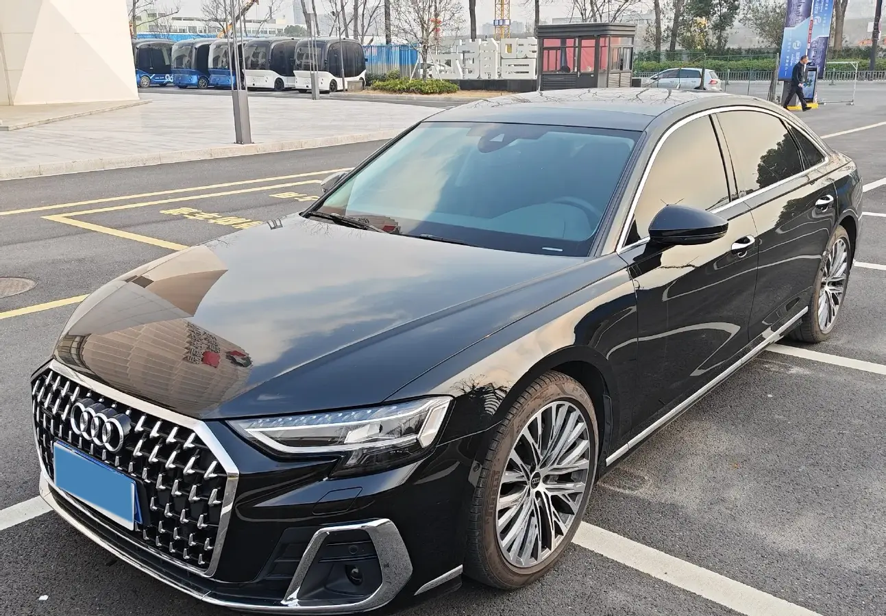 2024 Audi A8 3.0T 286HP V6 8AT