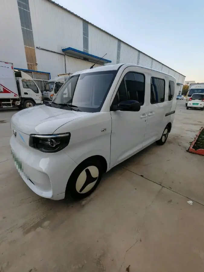 2025 WuLing ZhiGuang BEV 17.7KWH