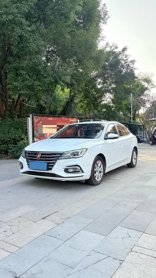 2019 Roewe i5 1.5L 120HP L4 CVT