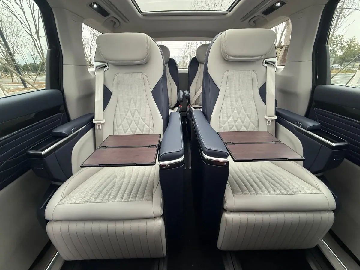 2022 MAXUS G90 2.0T 234HP L4 8AT,autocango,china used car exporter,china ev exporter,chinese used car exporter,chinese used ev exporter