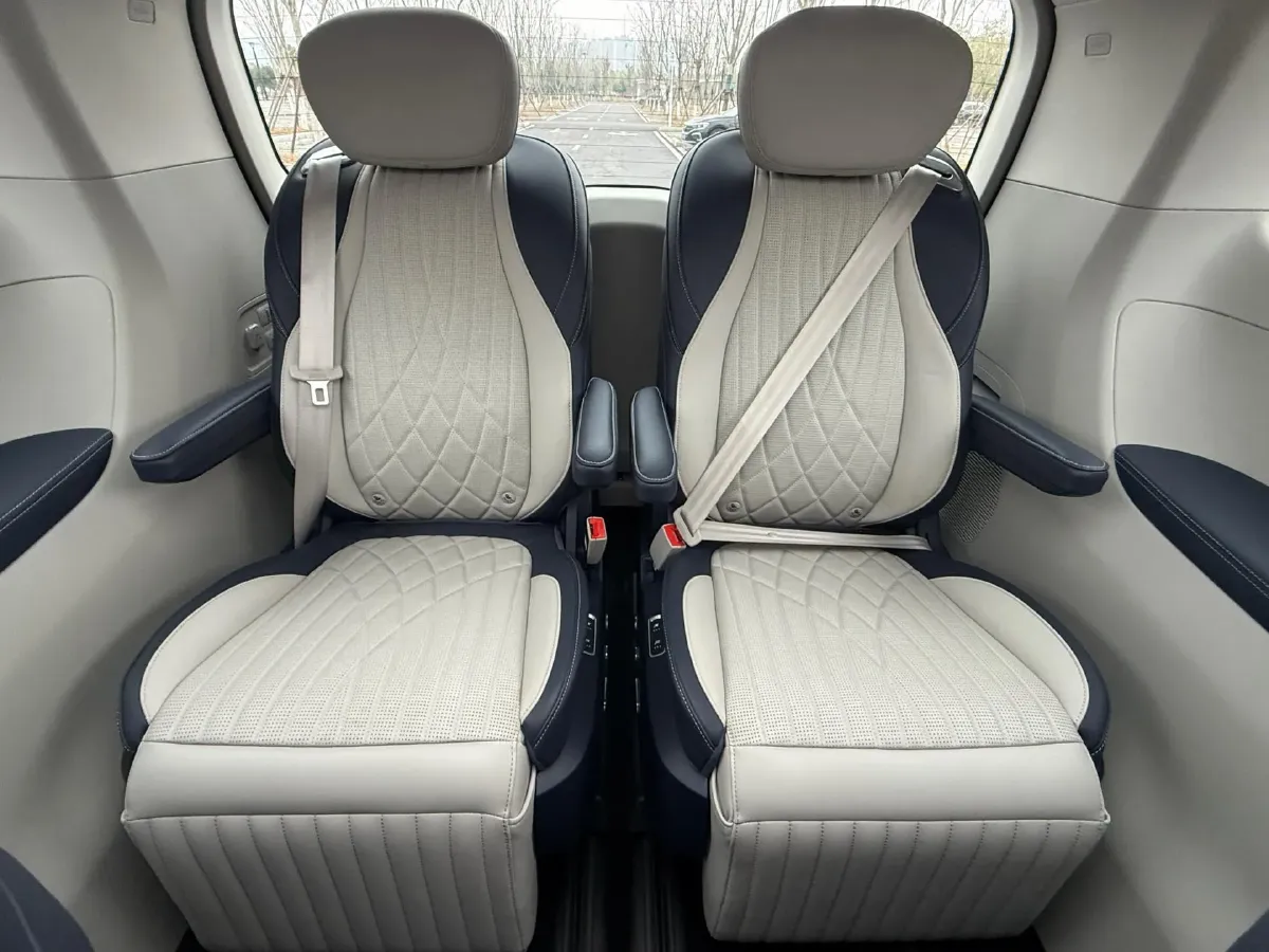 2022 MAXUS G90 2.0T 234HP L4 8AT,autocango,china used car exporter,china ev exporter,chinese used car exporter,chinese used ev exporter