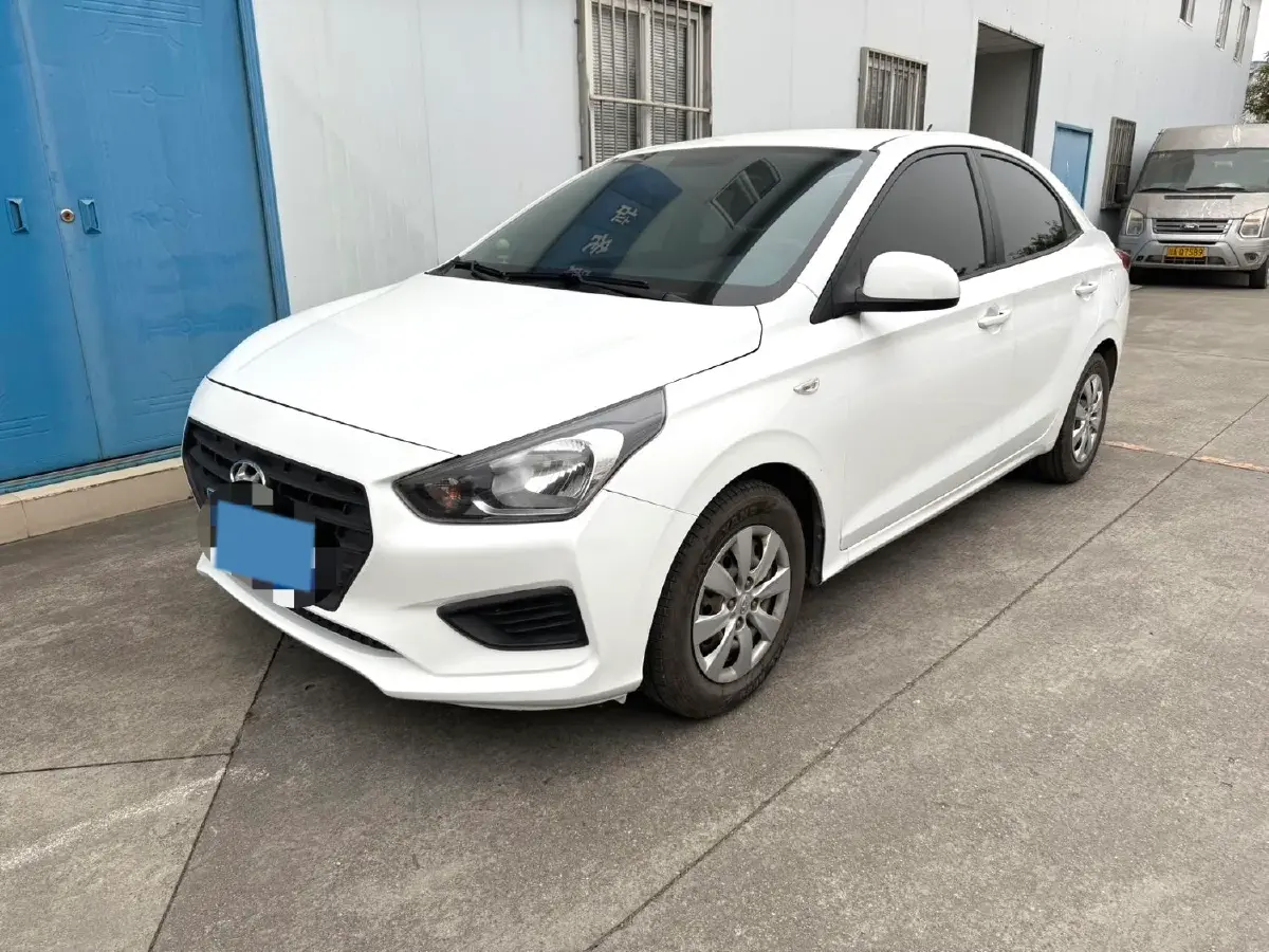 2017 Hyundai Reina 1.4L 95HP L4 5MT