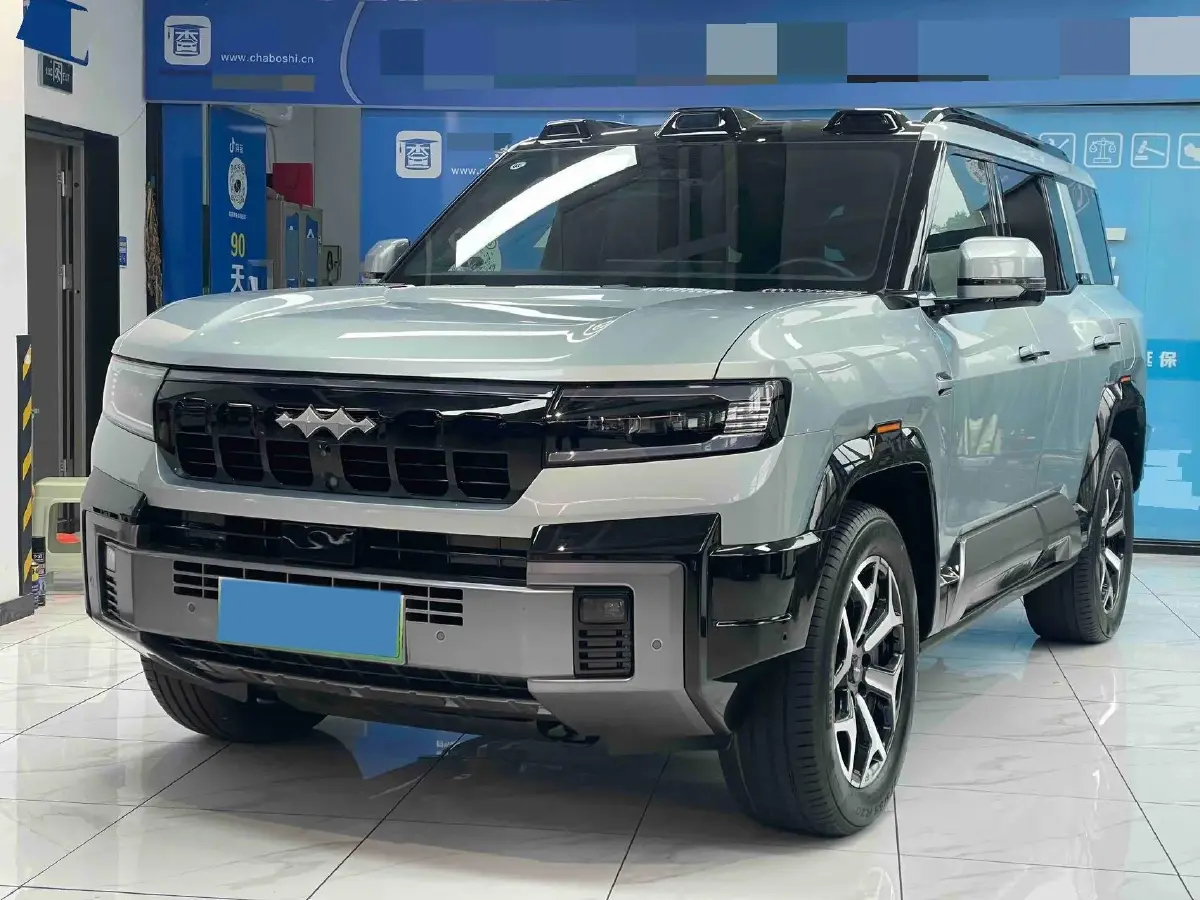 2025 FangChengBao Bao 8 2.0T 245HP L4 E-CVT PHEV 36.8KWH