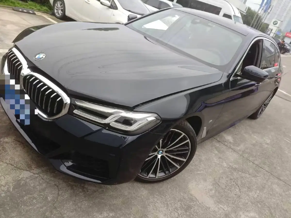 2022 BMW 5 Series 2.0T 252HP L4 8AT