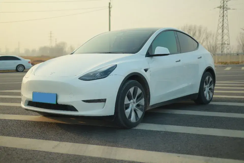 2021 Tesla Model Y BEV 60KWH