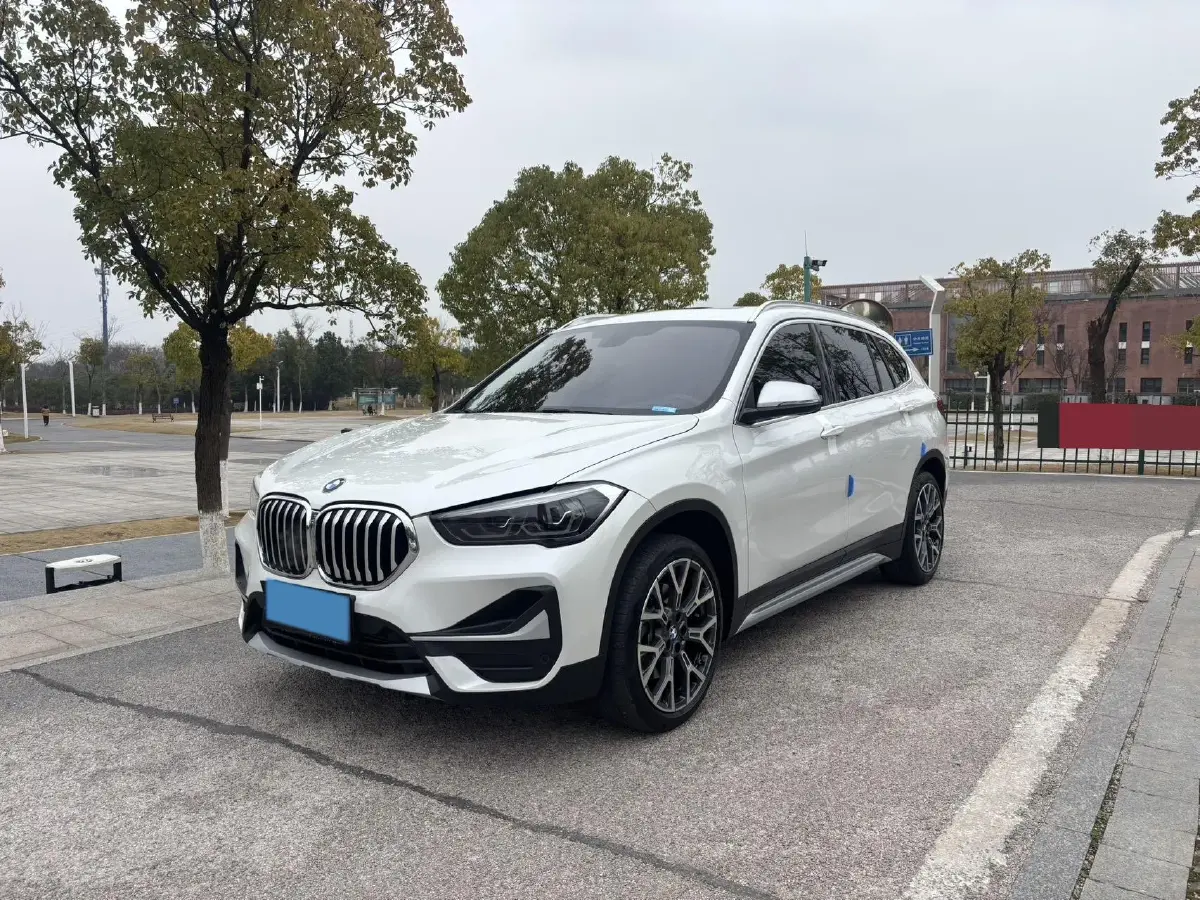 2021 BMW X1 2.0T 192HP L4 8AT