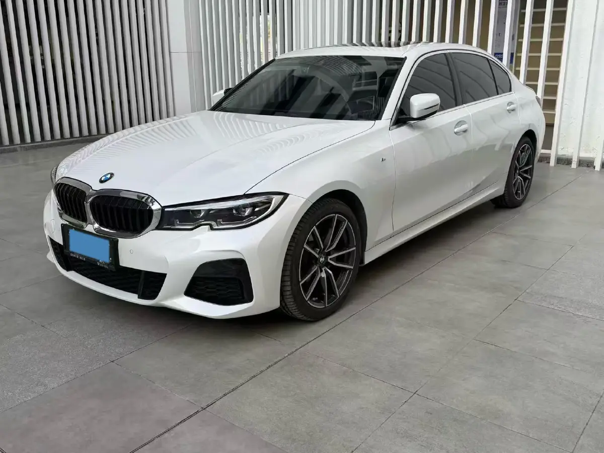 2022 BMW 3 Series 2.0T 184HP L4 8AT