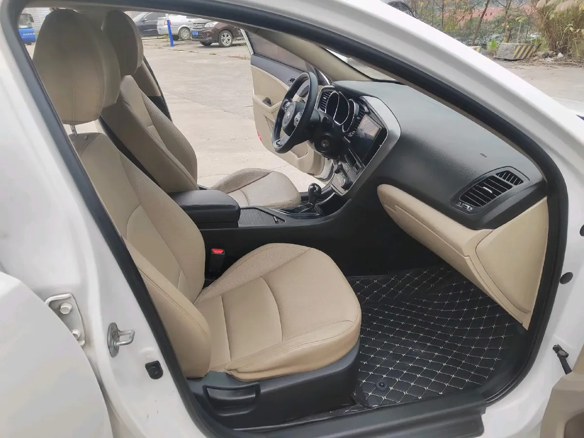 2015 Kia K5 2.0L 162HP L4 6AT,autocango,china used car exporter,china ev exporter,chinese used car exporter,chinese used ev exporter