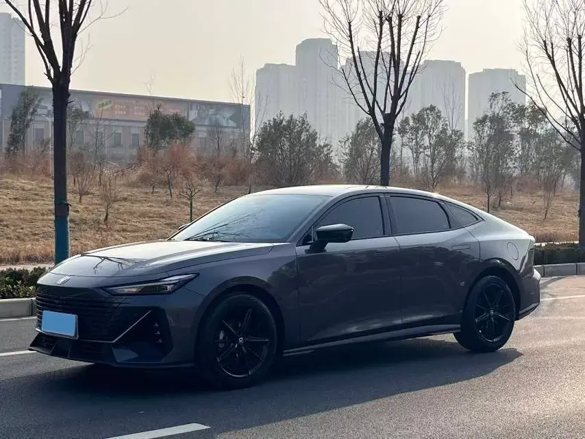 2023 ChangAn UNI-V 1.5T 188HP L4 7DCT