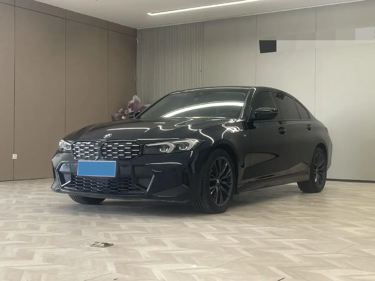 2024 BMW 3 Series 2.0T 184HP L4 8AT