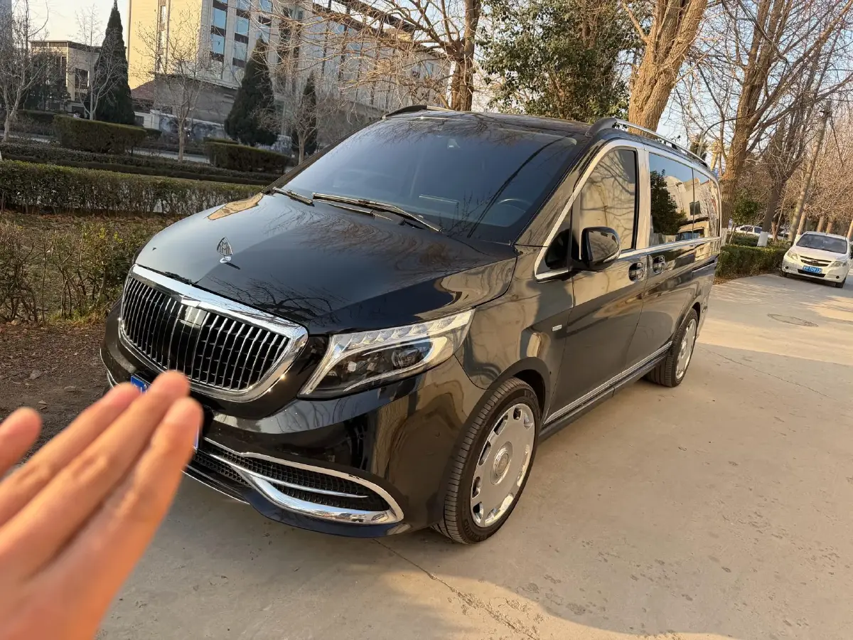 2022 Mercedes-Benz V Class 2.0T 211HP L4 9AT