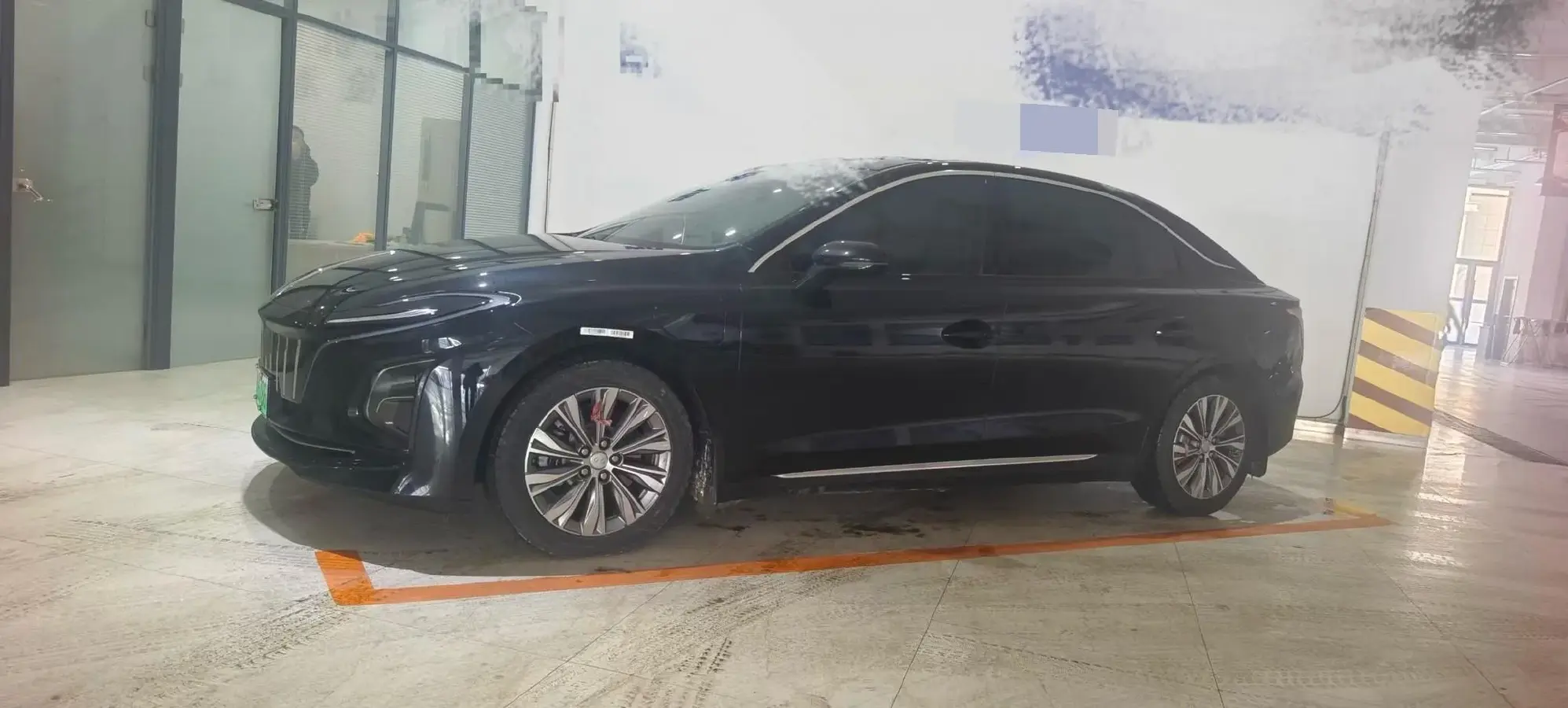 2024 HongQi E-QM5 BEV 72KWH