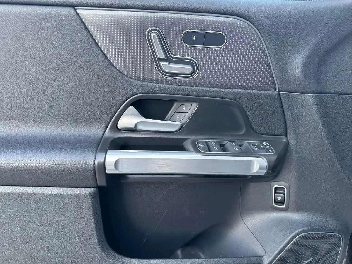 2022 Mercedes-Benz EQB Class BEV 73.5KWH,autocango,china used car exporter,china ev exporter,chinese used car exporter,chinese used ev exporter