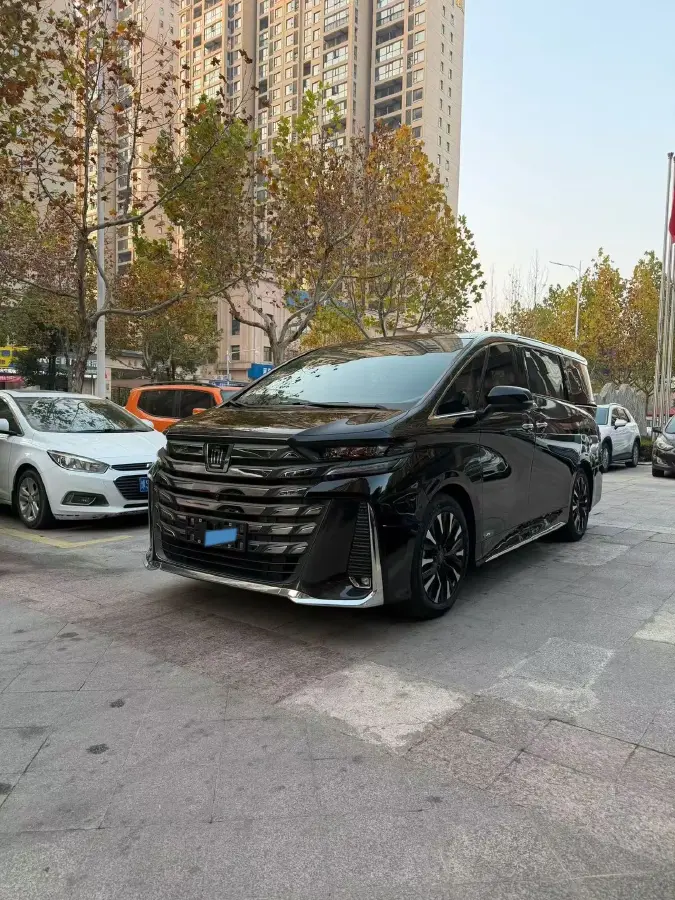 2024 Toyota Vellfire 2.5L 190HP L4 E-CVT Hybrid